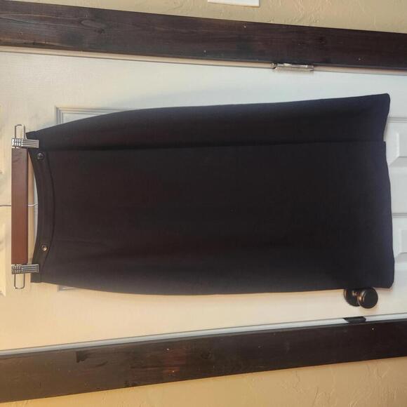 GAP Women's Chic Black Midi Wrap Skirt Size 1 - Picture 1 of 8